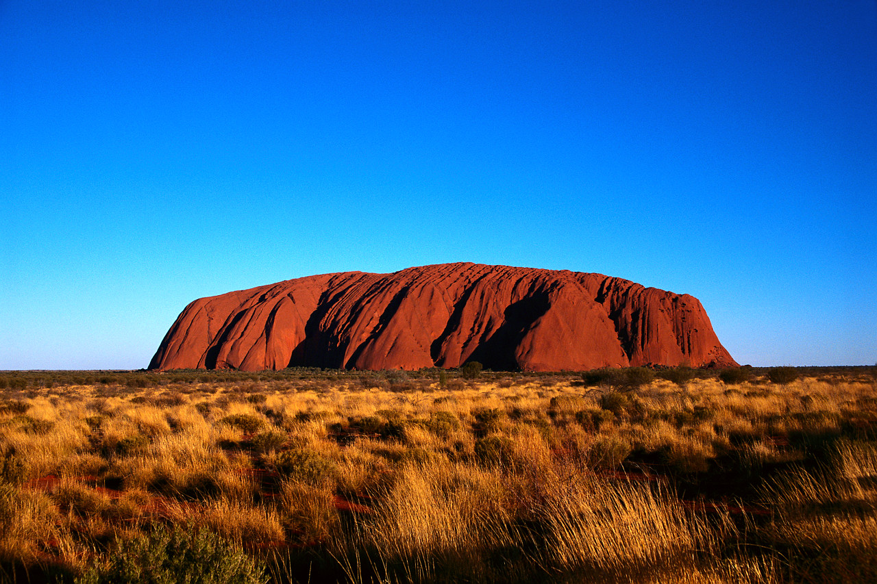 uluru (ayers rock)alice
