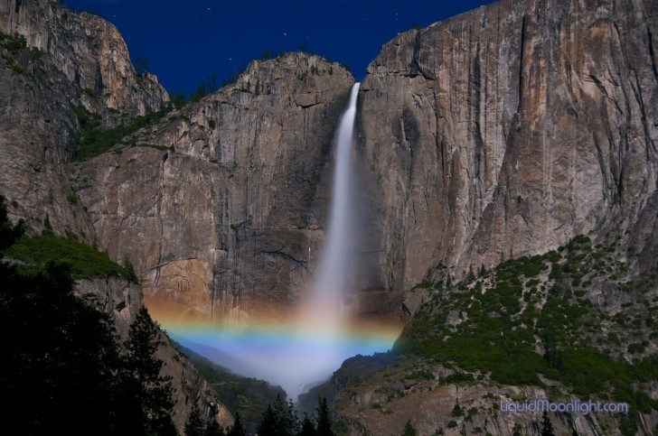 Yosemite Falls moonbow, Yosemite National Park